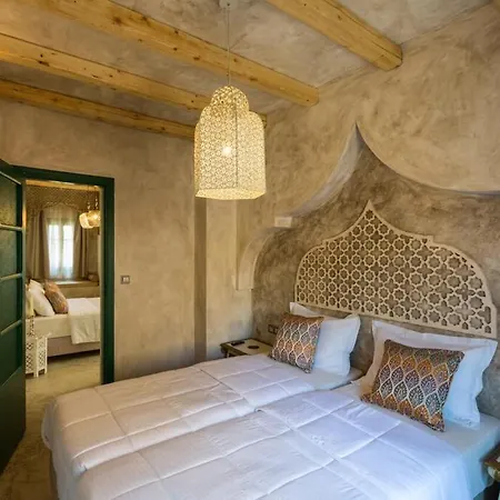 Via Via Hotel *