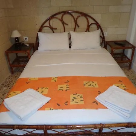 Via Via Hotel *