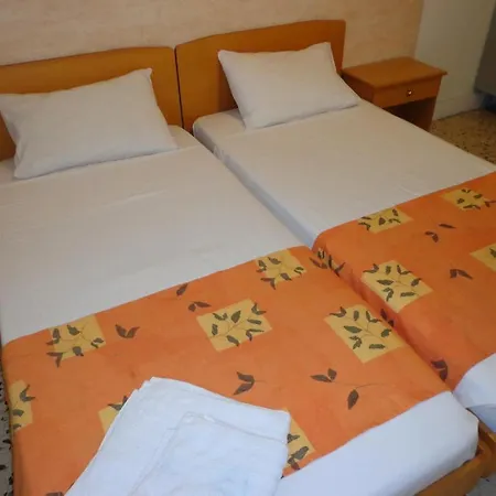 Hotel Via Via *